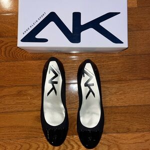 Anne Klein Sport Black Patent Toe Flats